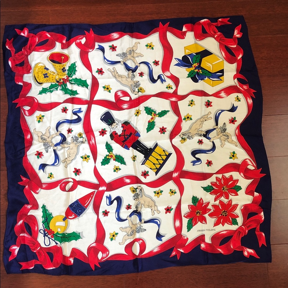 VINTAGE Christmas scarf
100% SILK